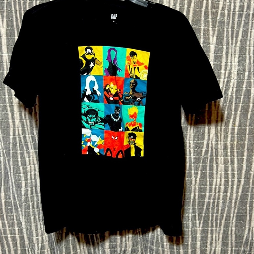 The Avengers Tshirt Size Men’s M